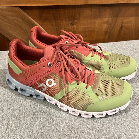 On Running Cloudflow women’s 7.5 guava/dustrose - Picture 3 of 7